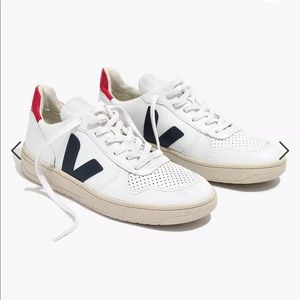 Veja V-10 Sneakers in Colorblock